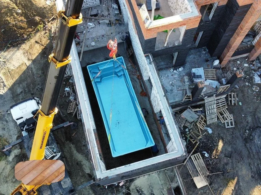 Laguna 9 — зона отдыха у бассейна в Рязани